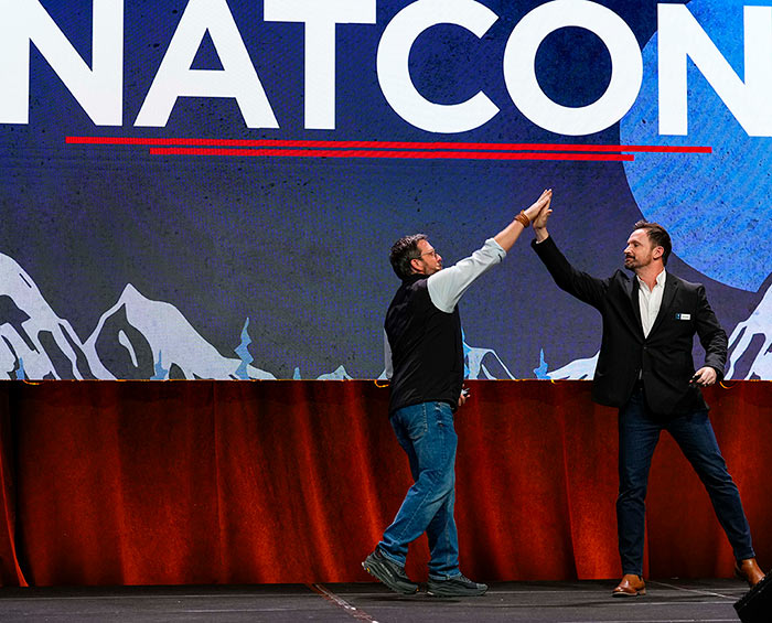 natcon-highfive_JD19799_700x565